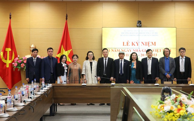 Tổ chức sự kiện tri ân thầy cô